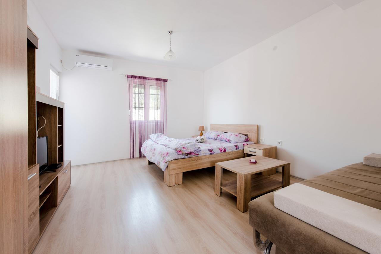 Guest House Vukmarkovic Sutomore Ngoại thất bức ảnh